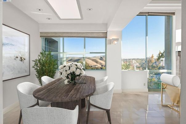 Dining room, Interior, Recessed Lighting