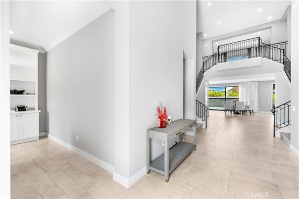 Dining room, Interior, Recessed Lighting
