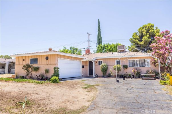Attached, Backyard, Exterior, Facade, Ranch
