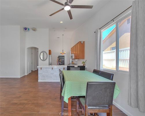 Dining room, Interior, Kitchen, Pendant Lights, Recessed Lighting, Wood Texture Flooring