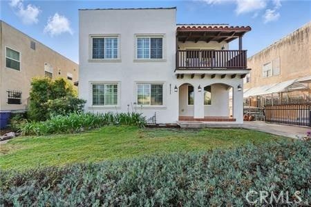 Backyard, Exterior, Facade, Mediterranean