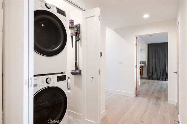 Interior, Recessed Lighting, Utility Closets, Washer, Wood Texture Flooring
