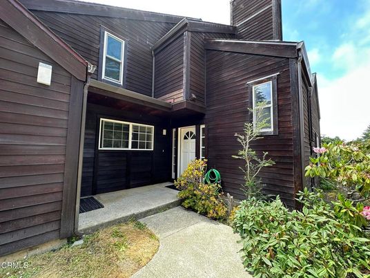 Exterior, Facade, None