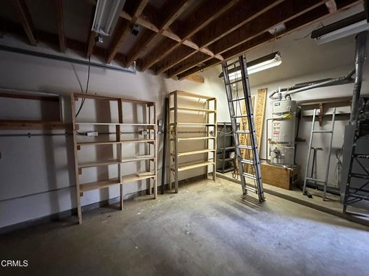 Garage, Interior, Wooden Beams