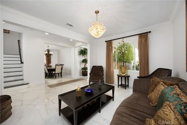 Chandelier, Dining room, Interior, Living room, Marble, Recessed Lighting