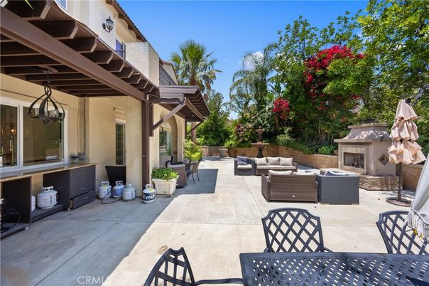 Exterior, Fireplace