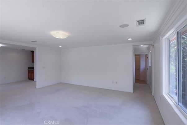 Empty room, Interior, Recessed Lighting