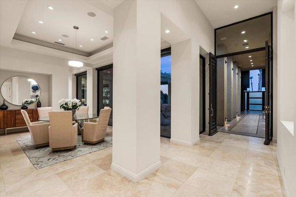 Dining room, Interior, Pendant Lights, Recessed Lighting