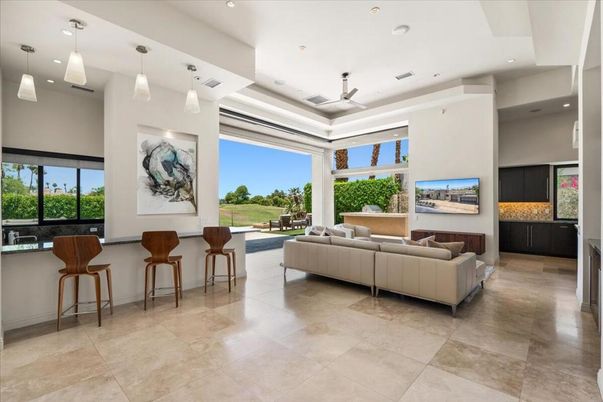 Interior, Living room, Pendant Lights, Recessed Lighting