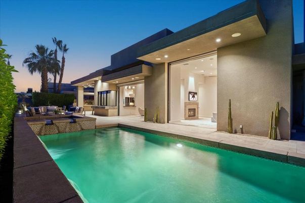 Exterior, Fireplace, Pool
