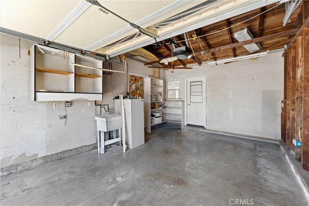 Garage, Interior, Washer