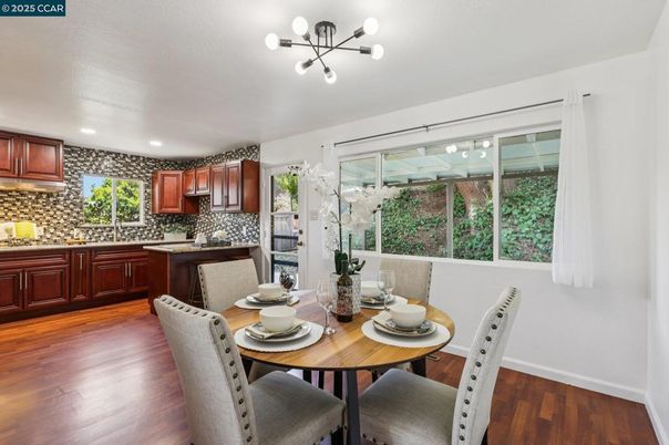 Dining room, Interior, Kitchen, Pendant Lights, Recessed Lighting, Wood Texture Flooring