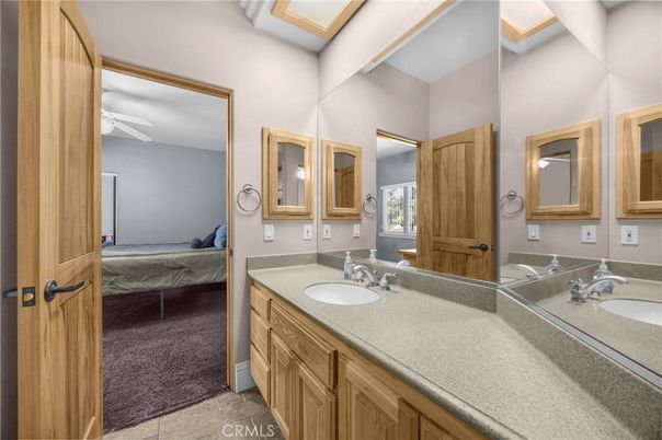 Bathroom, Bedroom, Dual Sink Vanities, Interior