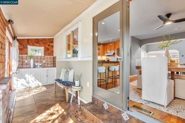 Dining room, Interior, Kitchen, Recessed Lighting