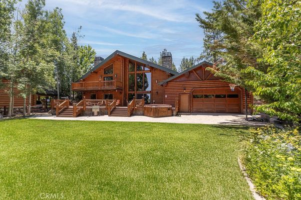 Backyard, Exterior, Hot Tub