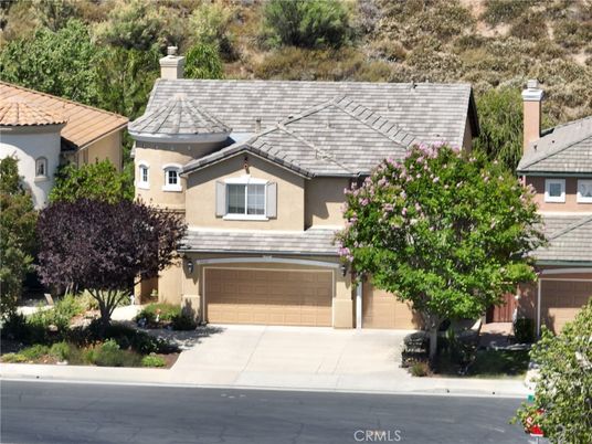 Attached, Exterior, Facade, Mediterranean