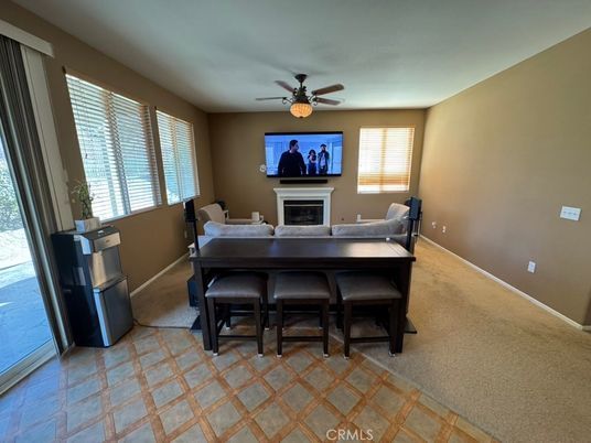 Dining room, Fireplace, Interior