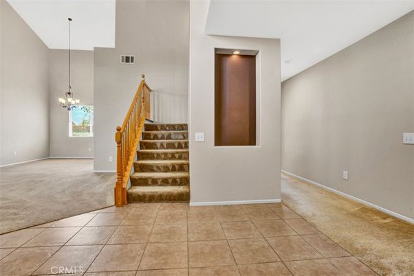 Chandelier, Empty room, Interior, Pendant Lights, Recessed Lighting