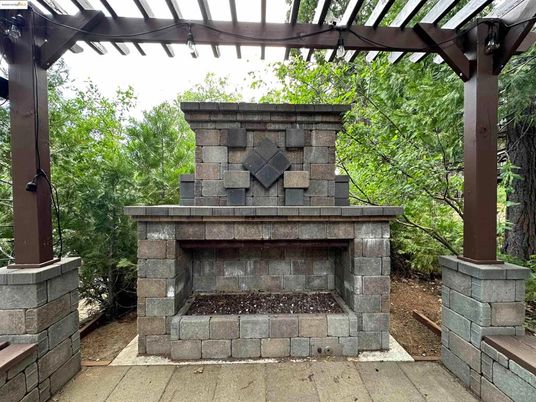 Exterior, Fireplace