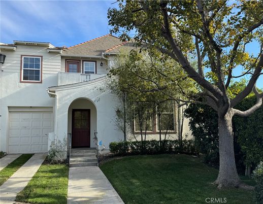 Attached, Exterior, Facade, Spanish Mediterranean