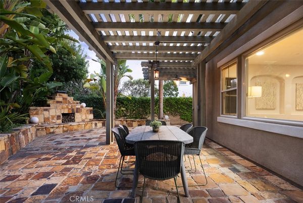 Exterior, Fireplace