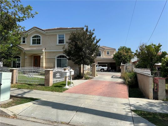 Backyard, Exterior, Facade, Mediterranean