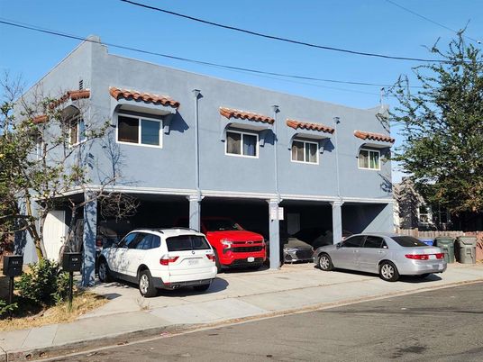 Attached, Exterior, Facade, Spanish Mediterranean