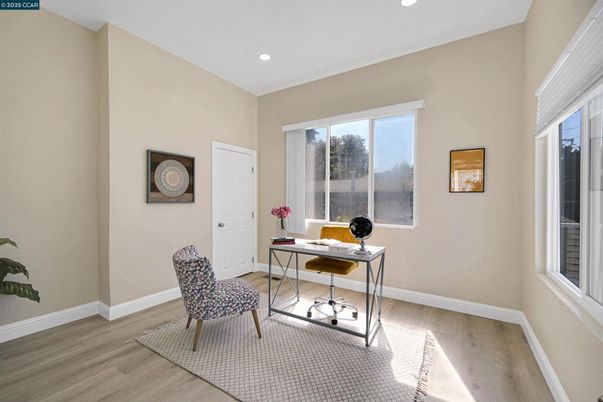 Home Office, Interior, Recessed Lighting, Wood Texture Flooring