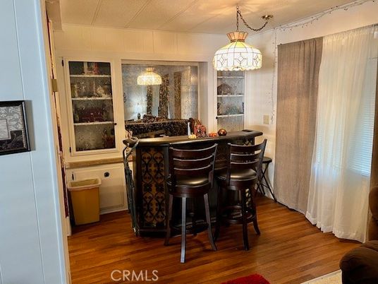 Interior, Pendant Lights, Wood Texture Flooring