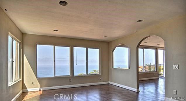 Empty room, Interior, Recessed Lighting, Water, Wood Texture Flooring