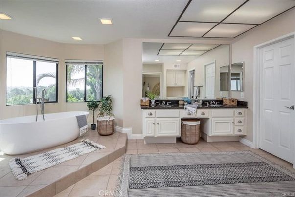 Bathroom, Dual Sink Vanities, Free Standing Baths, Interior, Recessed Lighting