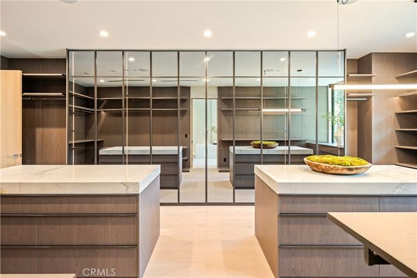 Interior, Recessed Lighting, Walk-in Closets