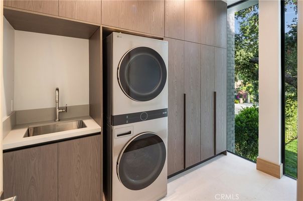 Interior, Utility Closets, Washer