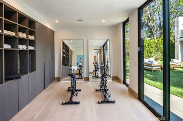 Fitness Equipment, Interior, Recessed Lighting, Wood Texture Flooring