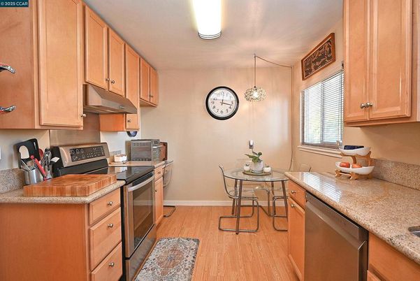 Dining room, Interior, Kitchen, Pendant Lights, Wood Texture Flooring