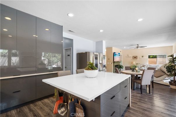 Dining room, Interior, Kitchen, Recessed Lighting, Wood Texture Flooring