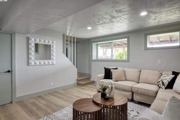 Interior, Living room, Recessed Lighting, Wood Texture Flooring