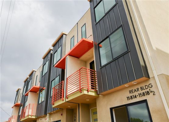 Exterior, Facade, None