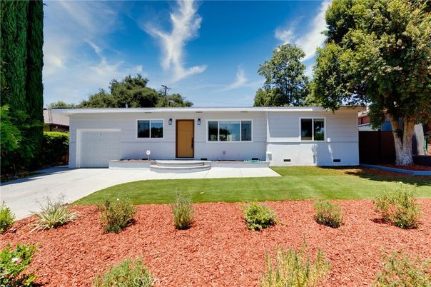 Attached, Backyard, Exterior, Facade, Ranch