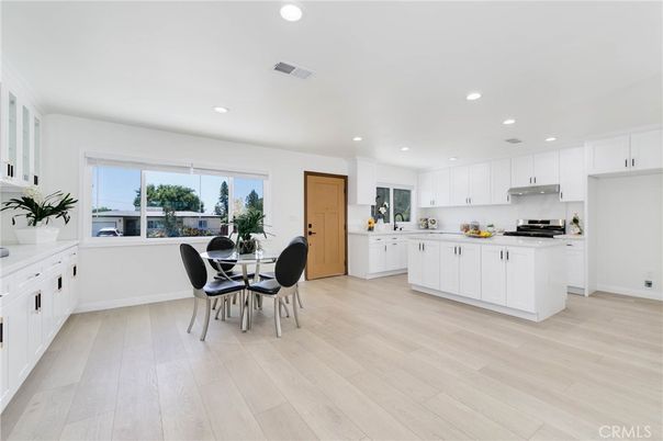 Dining room, Interior, Kitchen, Recessed Lighting, Wood Texture Flooring