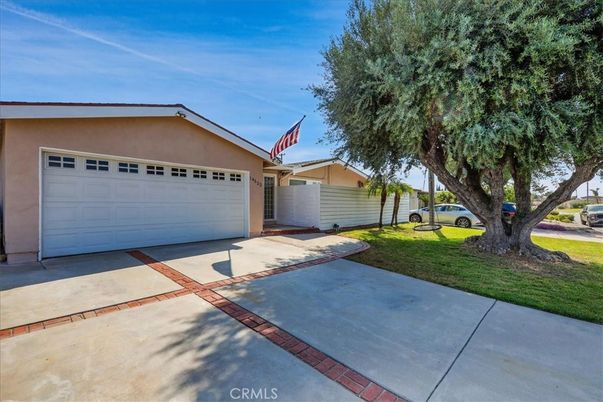 Backyard, Detached Garage, Exterior