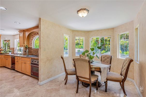 Dining room, Interior, Kitchen, Recessed Lighting
