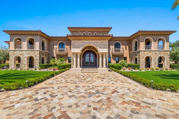 Backyard, Exterior, Facade, Mediterranean