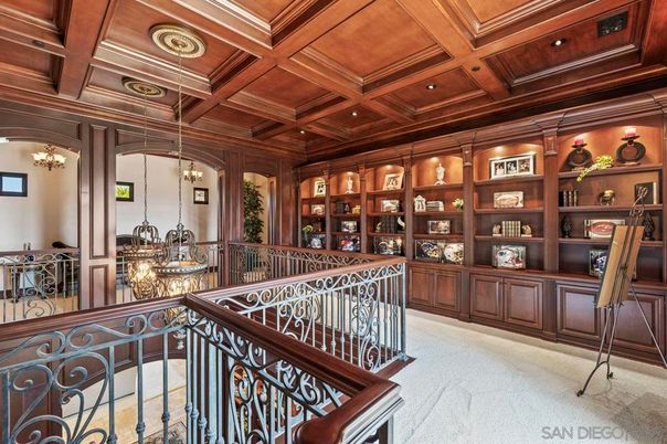 Chandelier, Interior, Recessed Lighting, Wooden Beams, Wooden Ceilings, Wooden Walls