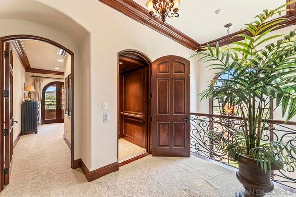 Chandelier, Interior, Recessed Lighting