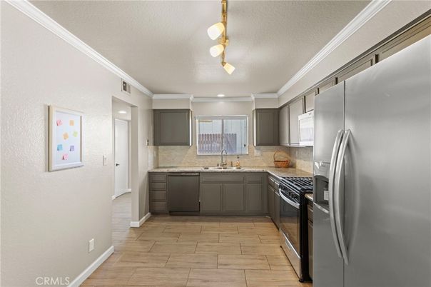 Interior, Kitchen, Stainless Steel Appliances, Wood Texture Flooring
