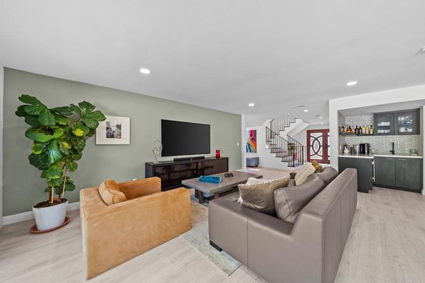 Interior, Living room, Recessed Lighting, Wood Texture Flooring