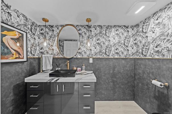 Bathroom, Interior, Pendant Lights