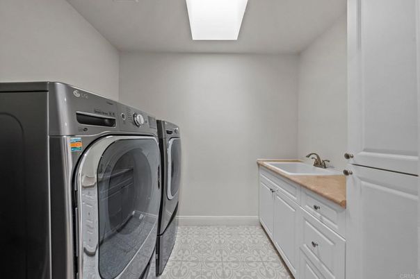 Interior, Washer