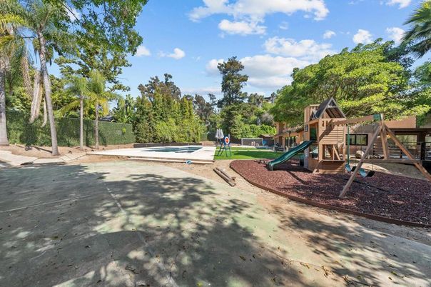 Backyard, Exterior, Playground